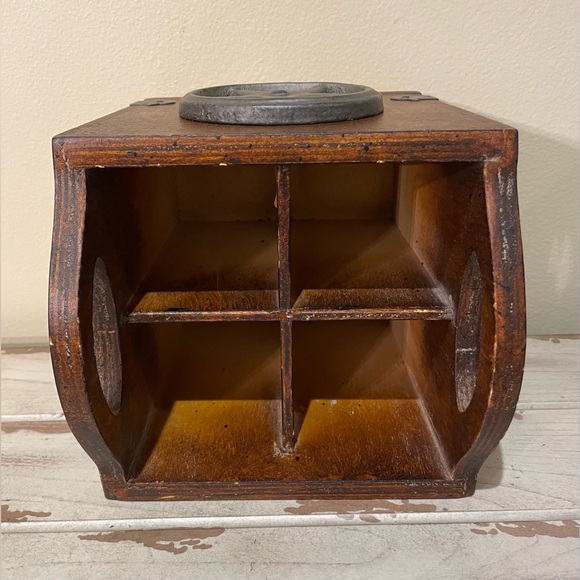 Wooden Silverware Caddy With Metal Star - Picture 5 of 8